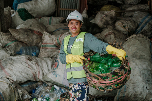 Remove 5 ocean bound plastic bottles!