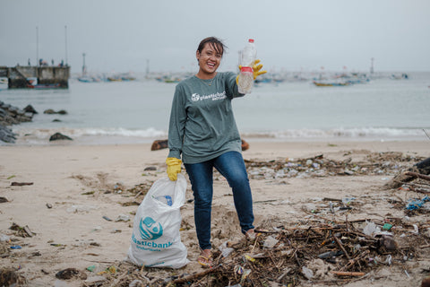 Remove 5 ocean bound plastic bottles!